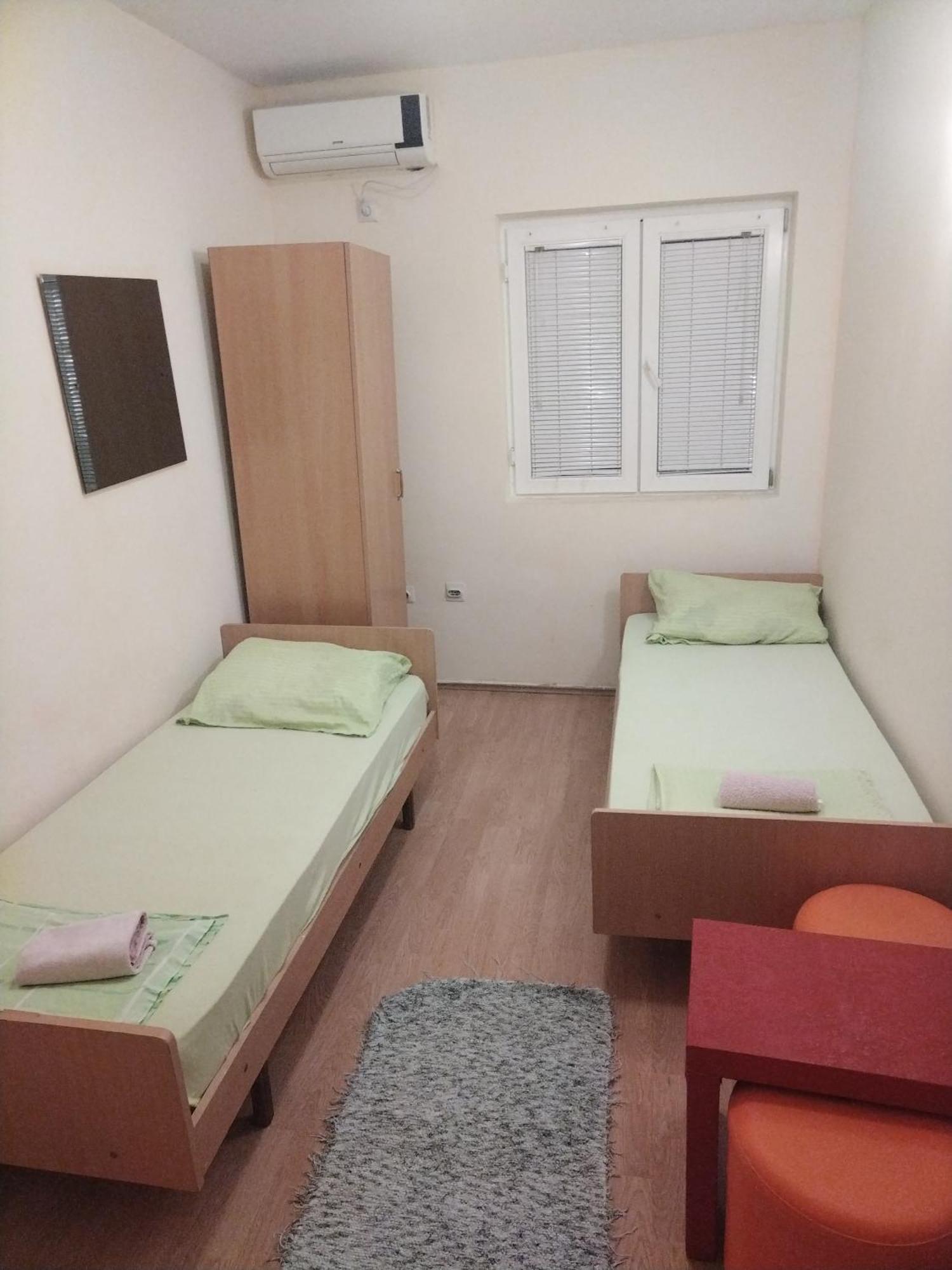 Apartmani Pikula Sutomore Eksteriør billede